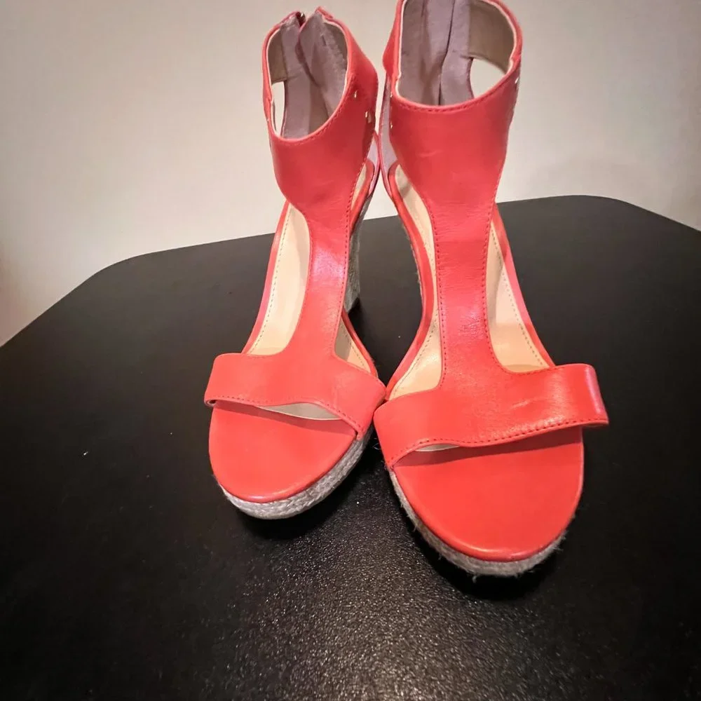 Michael Kors size 7.5 coral wedge espadrilles NWOT